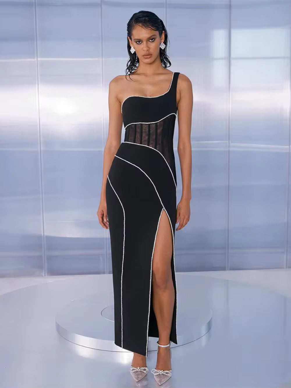 Sleeveless One Shoulder Diamond Tight Maxi Bandage Dress