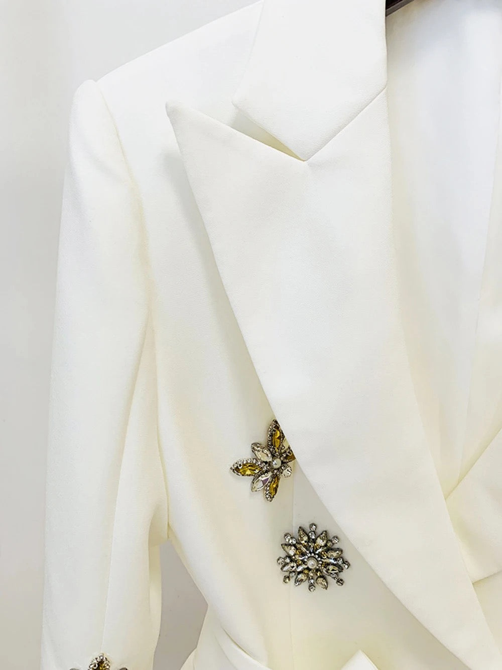 V-neck Long Sleeve Crystal Diamond Belt White blazer REBECATHELABEL